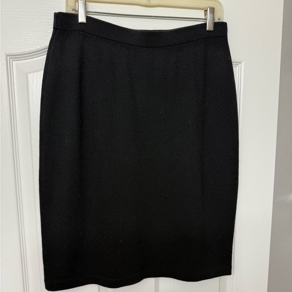 Vintage St John Knit Pencil Skirt 12 Black Elastic Waist Knee Length Stretch